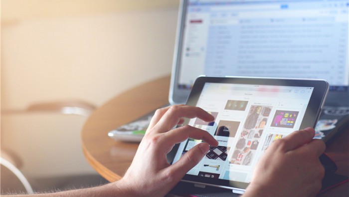 “互聯(lián)網(wǎng)+”現(xiàn)代農(nóng)業(yè)，走進農(nóng)村，給老農(nóng)帶來不少好處